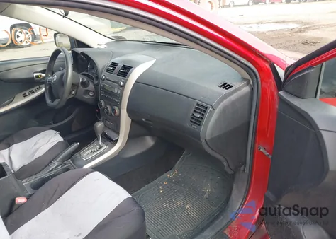 2011 Toyota Corolla S z USA, uszkodzony, nr VIN 2T1BU4EE6BC683758